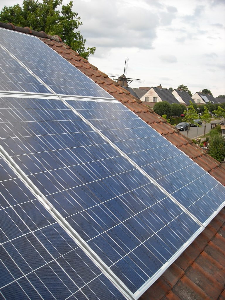 solar-panels-944006_1920